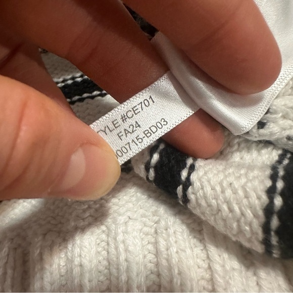 NWOT J crew ivory black Cotton turtleneck sweater in stripe - Picture 3 of 3